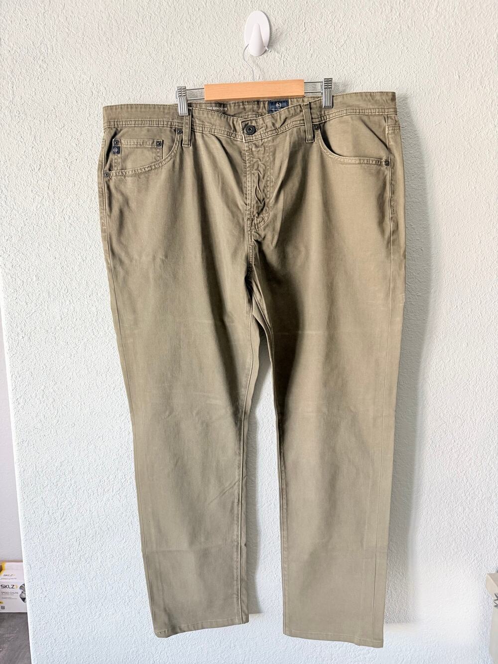 Ag Adriano Goldschmied Straight-Leg Chinos men’s size 40/32 jeans